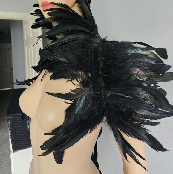 Gothic Feather Shrug Shawl Shoulder Wrap Cape Victorian Collar - Picture 6 of 10